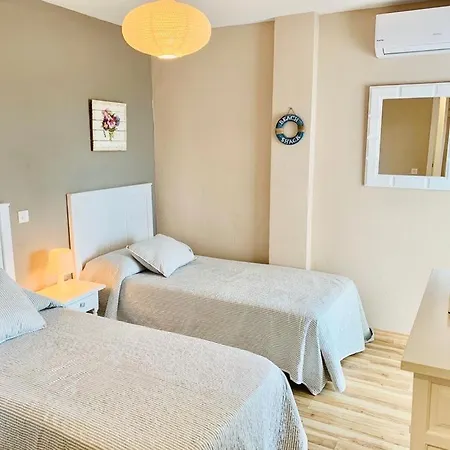Puerto Marina To 50m Apartment Malaga